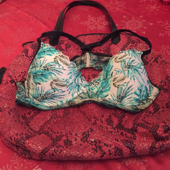 4 For $13 Victoria Secret Sexy Bras   - Picture 3 of 8